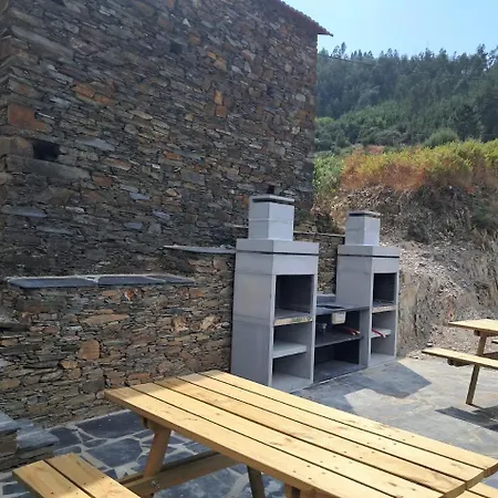 別荘 Al Rossadas Queiro アルガニル