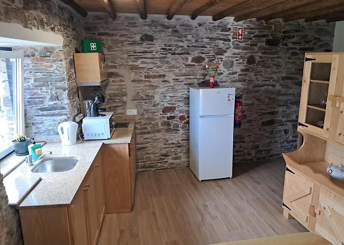 別荘 Al Rossadas Queiro アルガニル